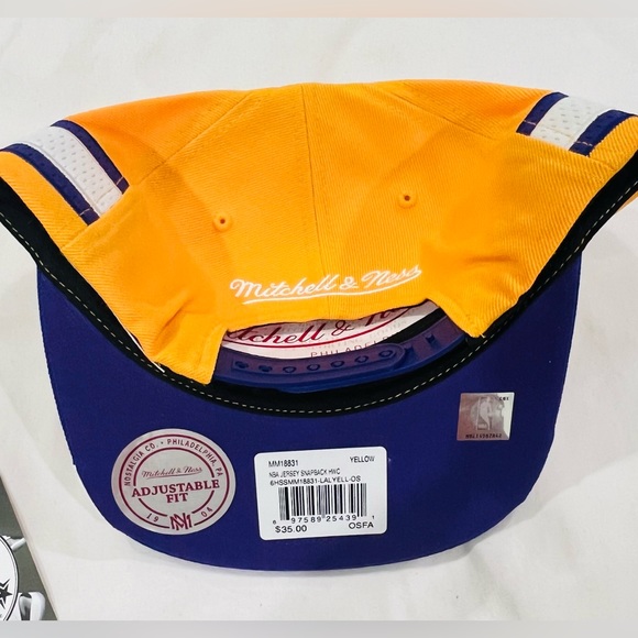 Exclusive Mitchell & Ness Los Angeles Lakers Yellow & purple Snapback Mesh Lines - Picture 3 of 3